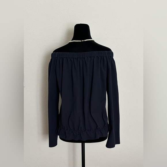 Theory Elegant Black Off-Shoulder Blouse - Picture 4 of 14